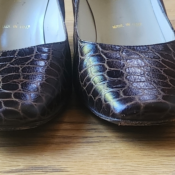 BRUNO MAGLI Faux Alligator Embossed Leather Pumps 2.5" Heel - Picture 3 of 9